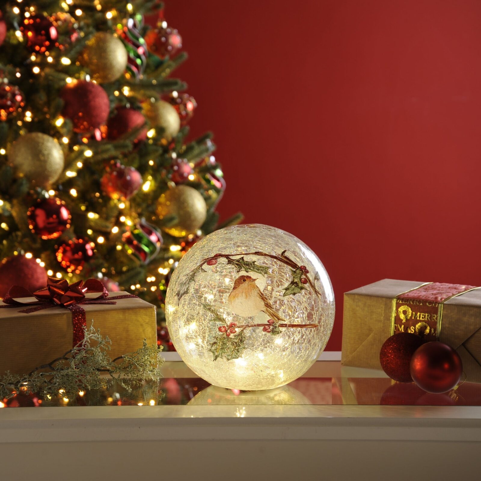 20cm Christmas Robin With Berries Design Crackle Effect Glass Ball Battery Operated