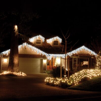 240 Blue and White Snowing Icicle Timer Lights 5.8m