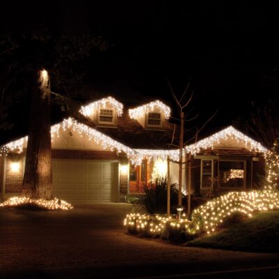 240 White Snowing Icicle Timer Lights 5.8m